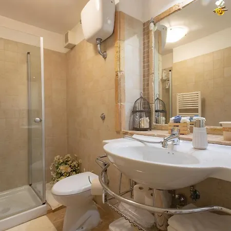 Taverna Del Colle, Tra Relax E Comfort *